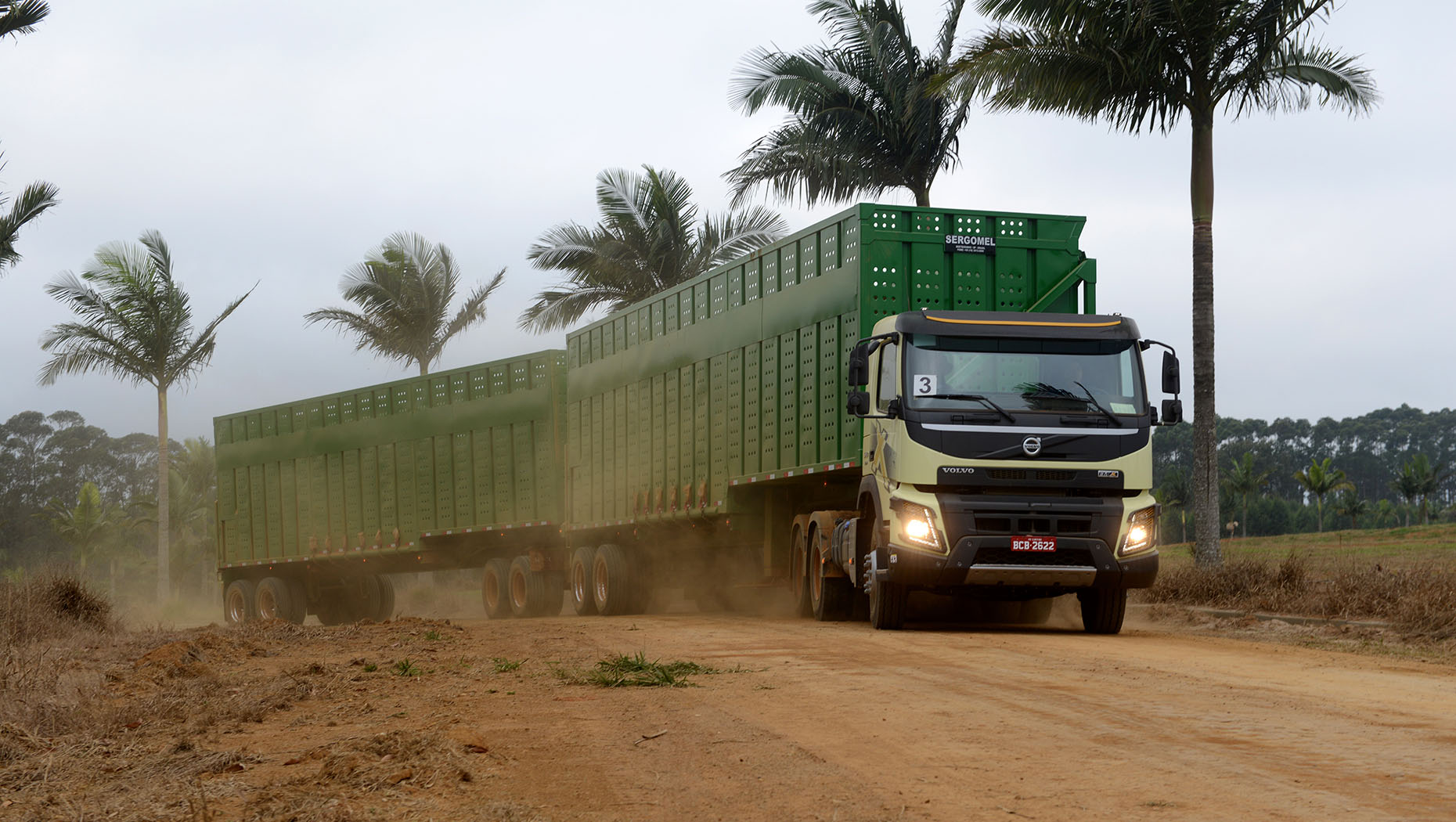 Caminhões vocacionais Volvo dobram participação em quatro anos